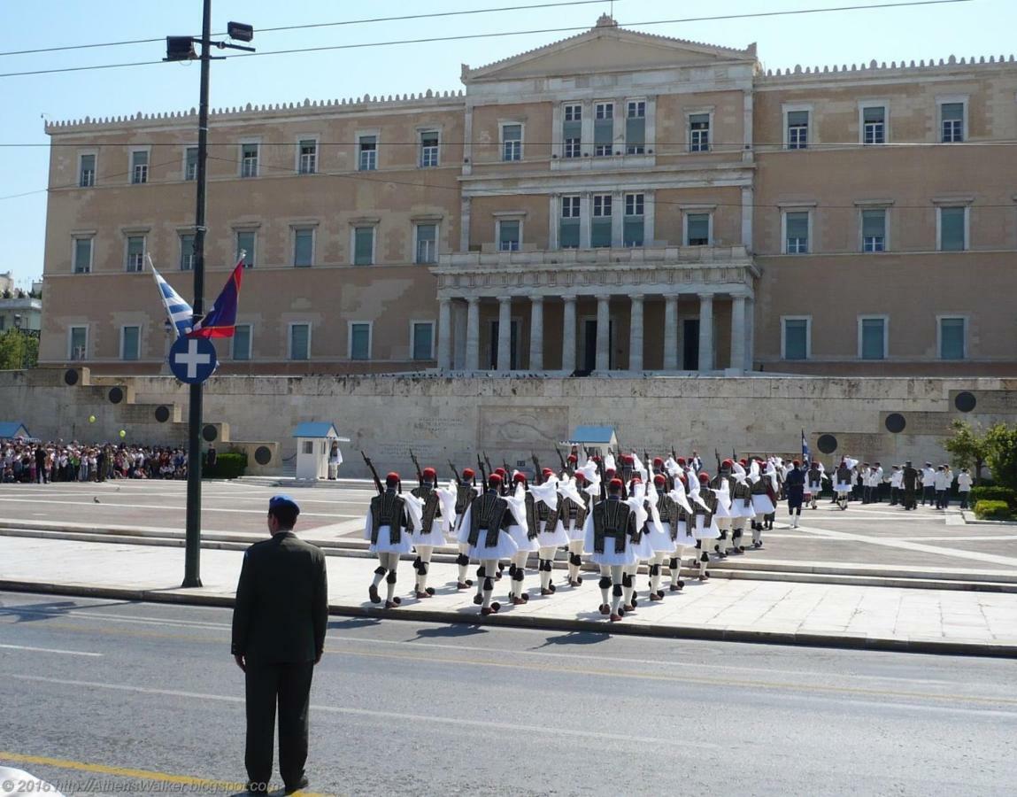 26 Amalias Hotel Atenas Exterior foto